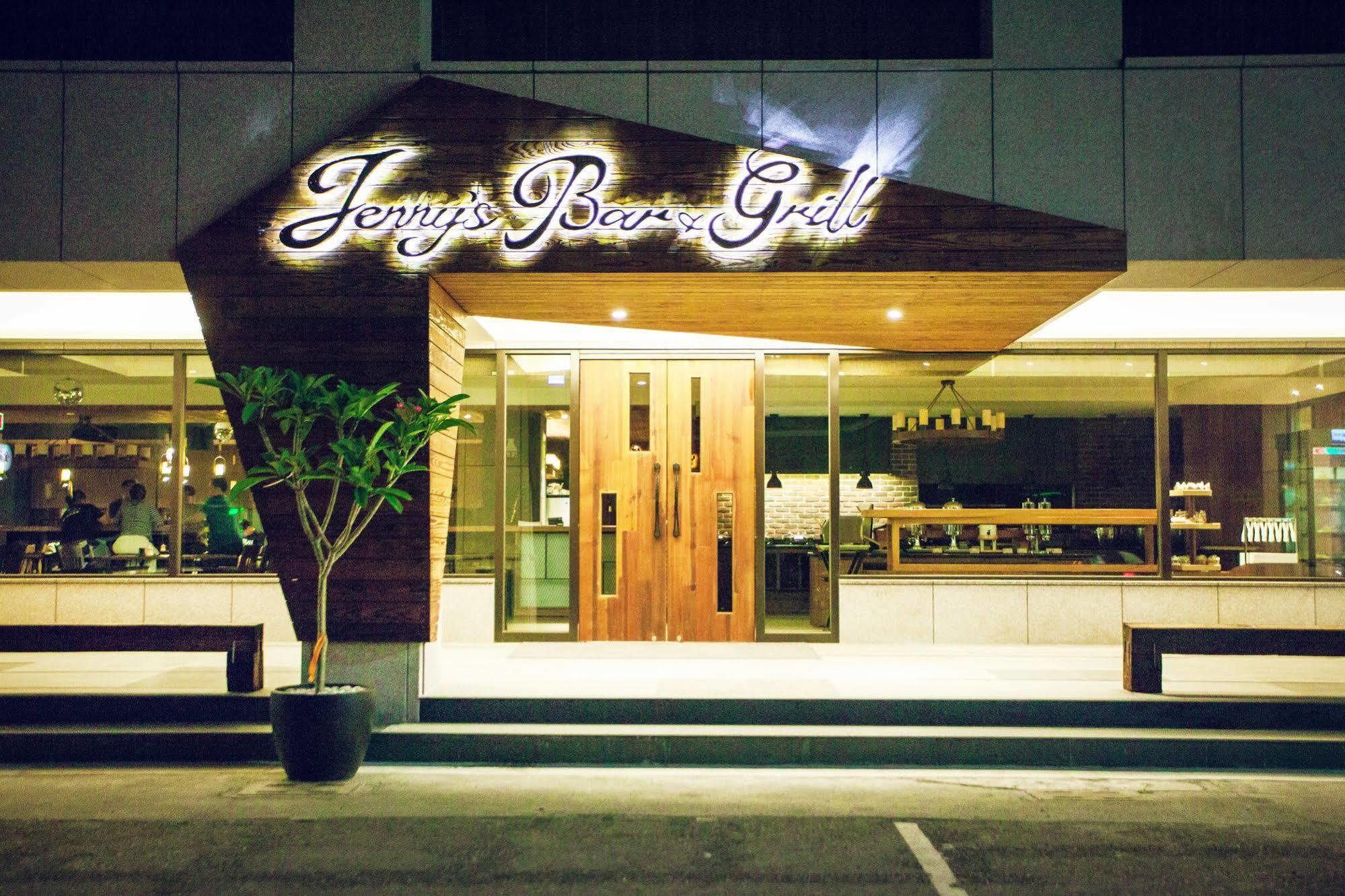 Inn By The Village Taitung Екстер'єр фото