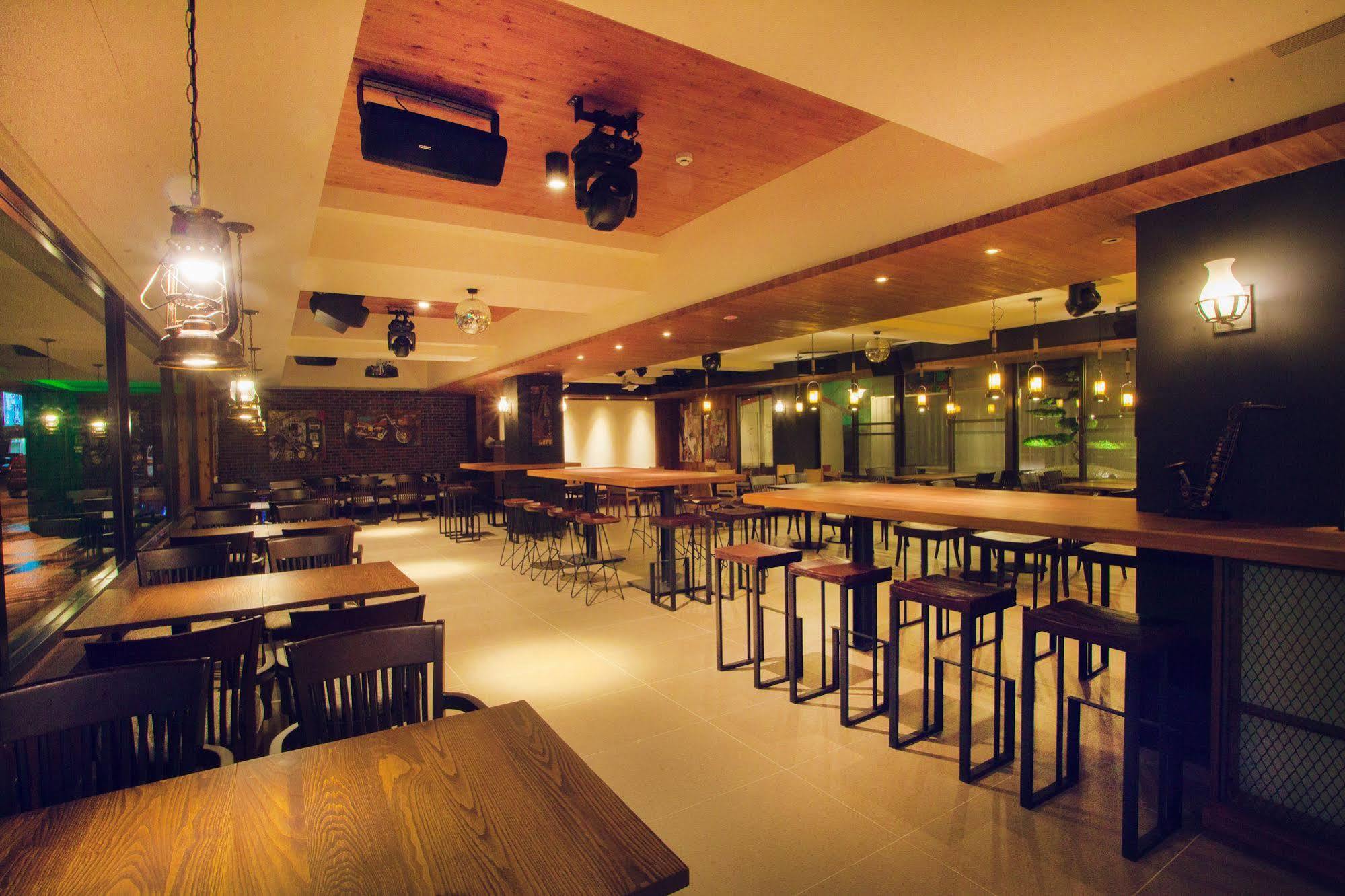 Inn By The Village Taitung Екстер'єр фото