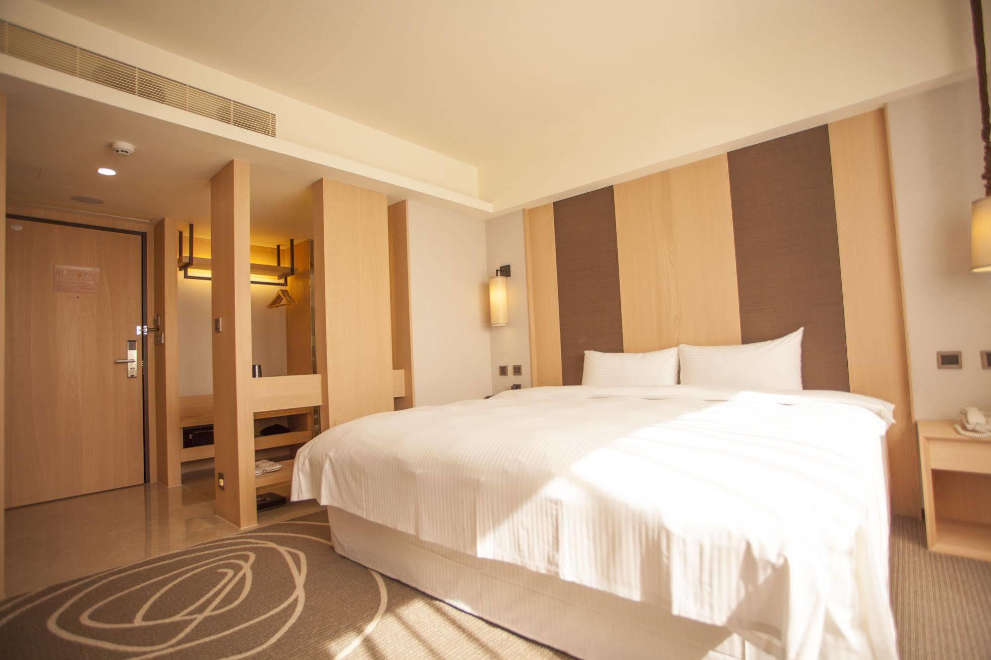 Inn By The Village Taitung Екстер'єр фото