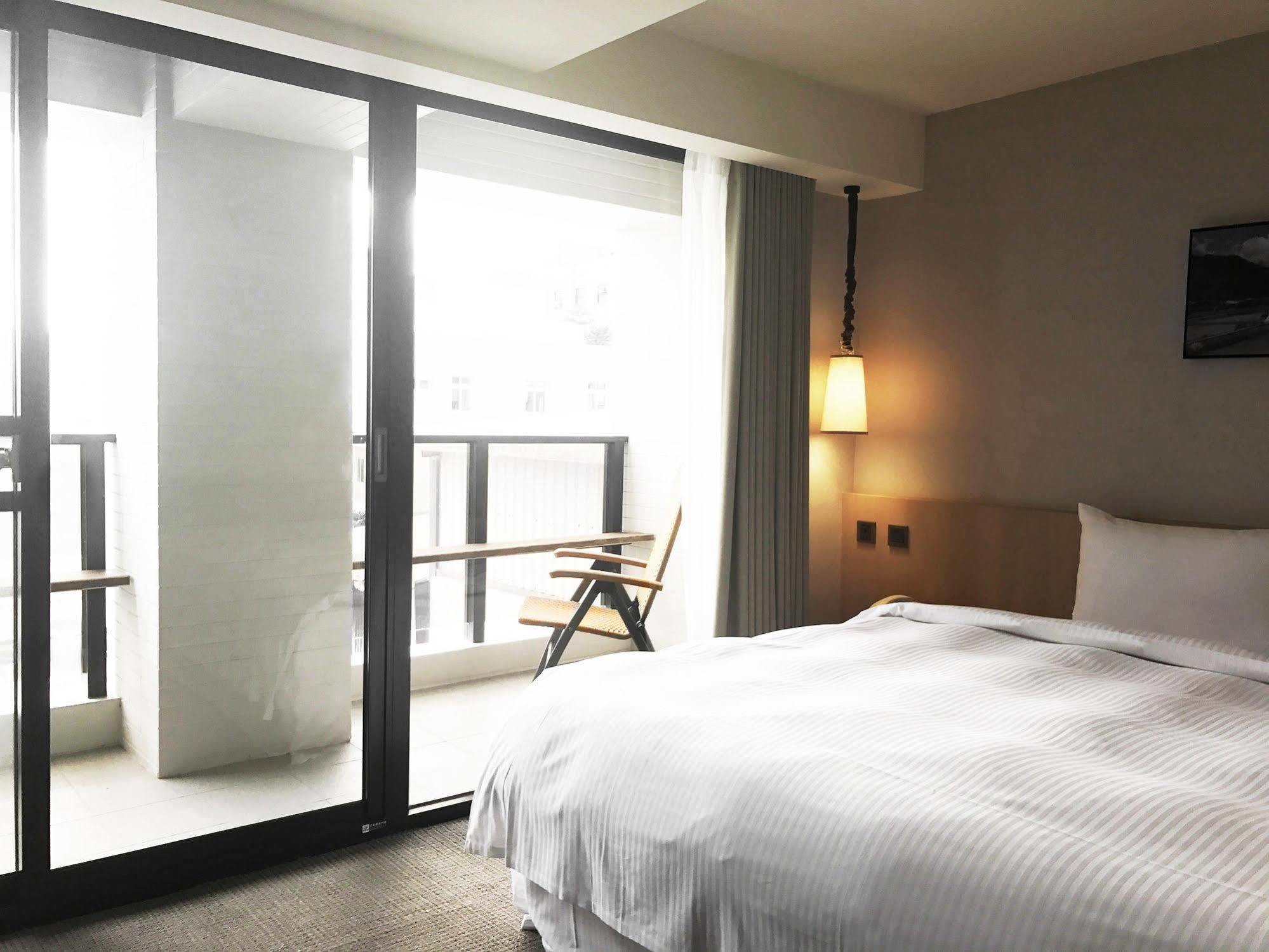Inn By The Village Taitung Екстер'єр фото